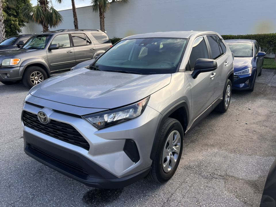 2022 Toyota RAV4 LE 3