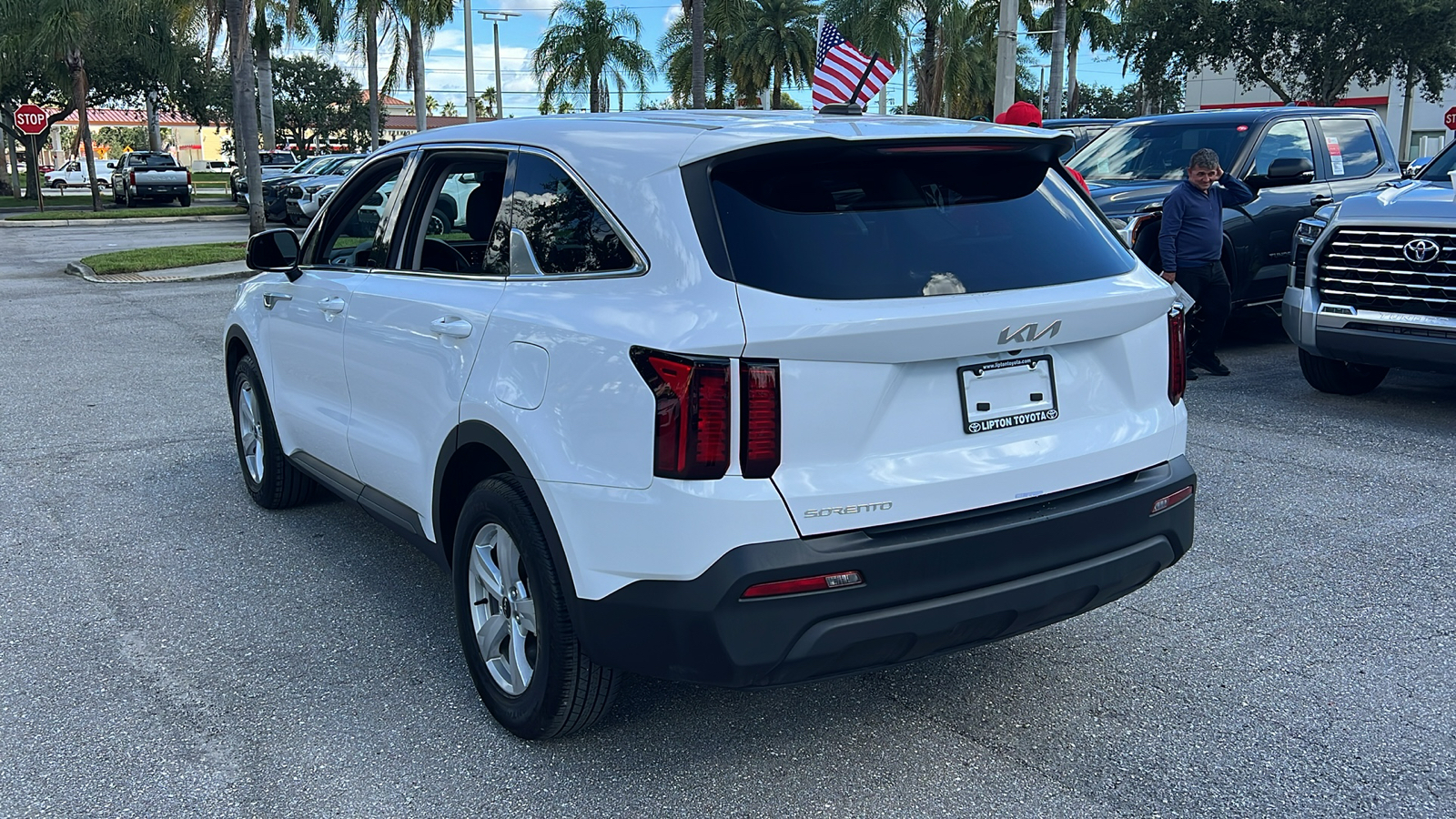 2023 Kia Sorento LX 5