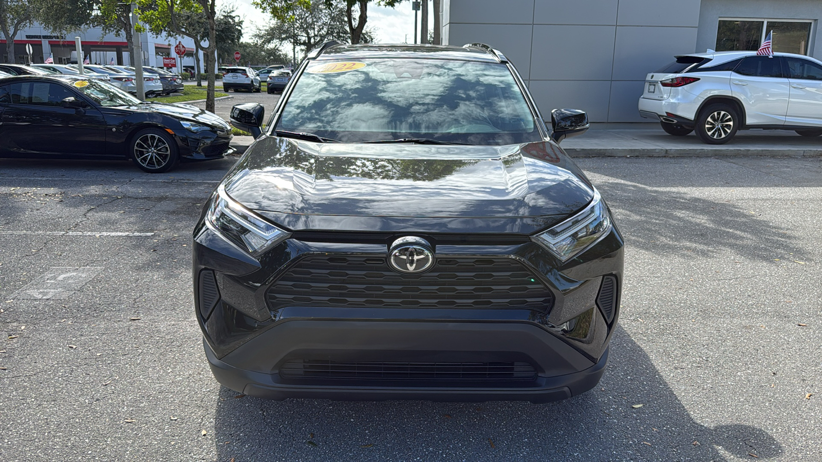 2022 Toyota RAV4 XLE 2