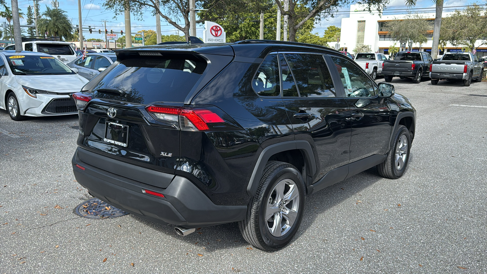 2022 Toyota RAV4 XLE 11