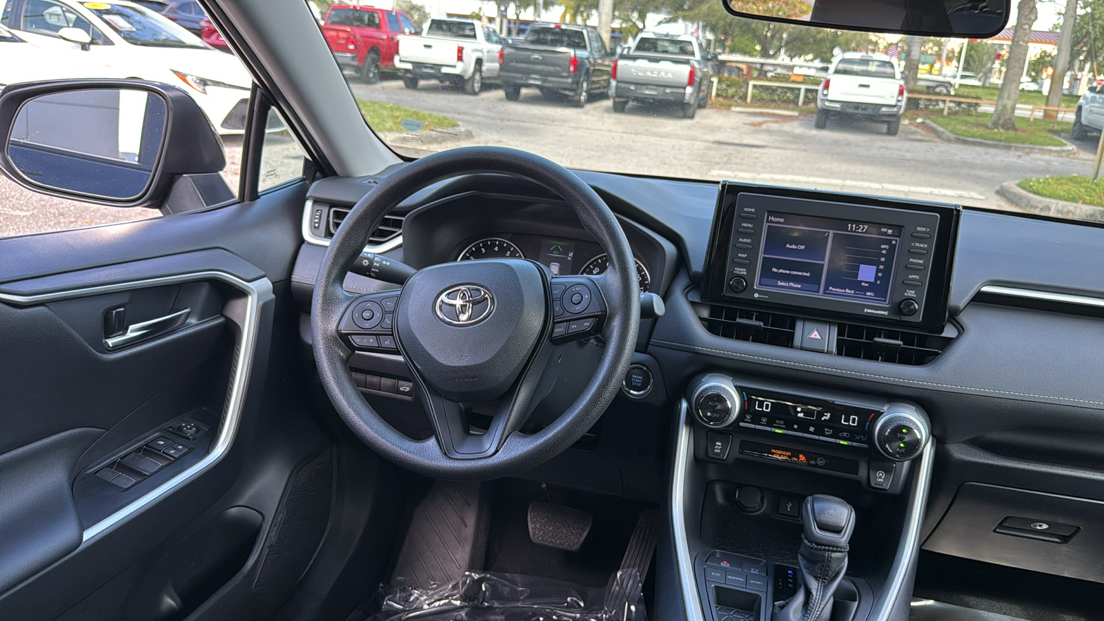 2022 Toyota RAV4 XLE 16