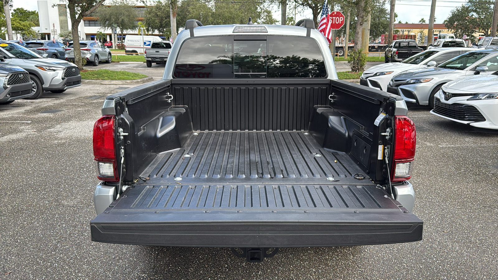 2022 Toyota Tacoma SR5 8