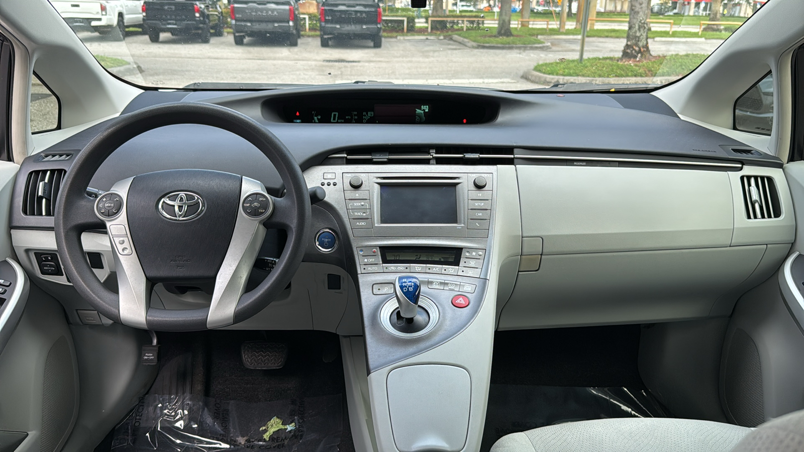 2015 Toyota Prius One 13