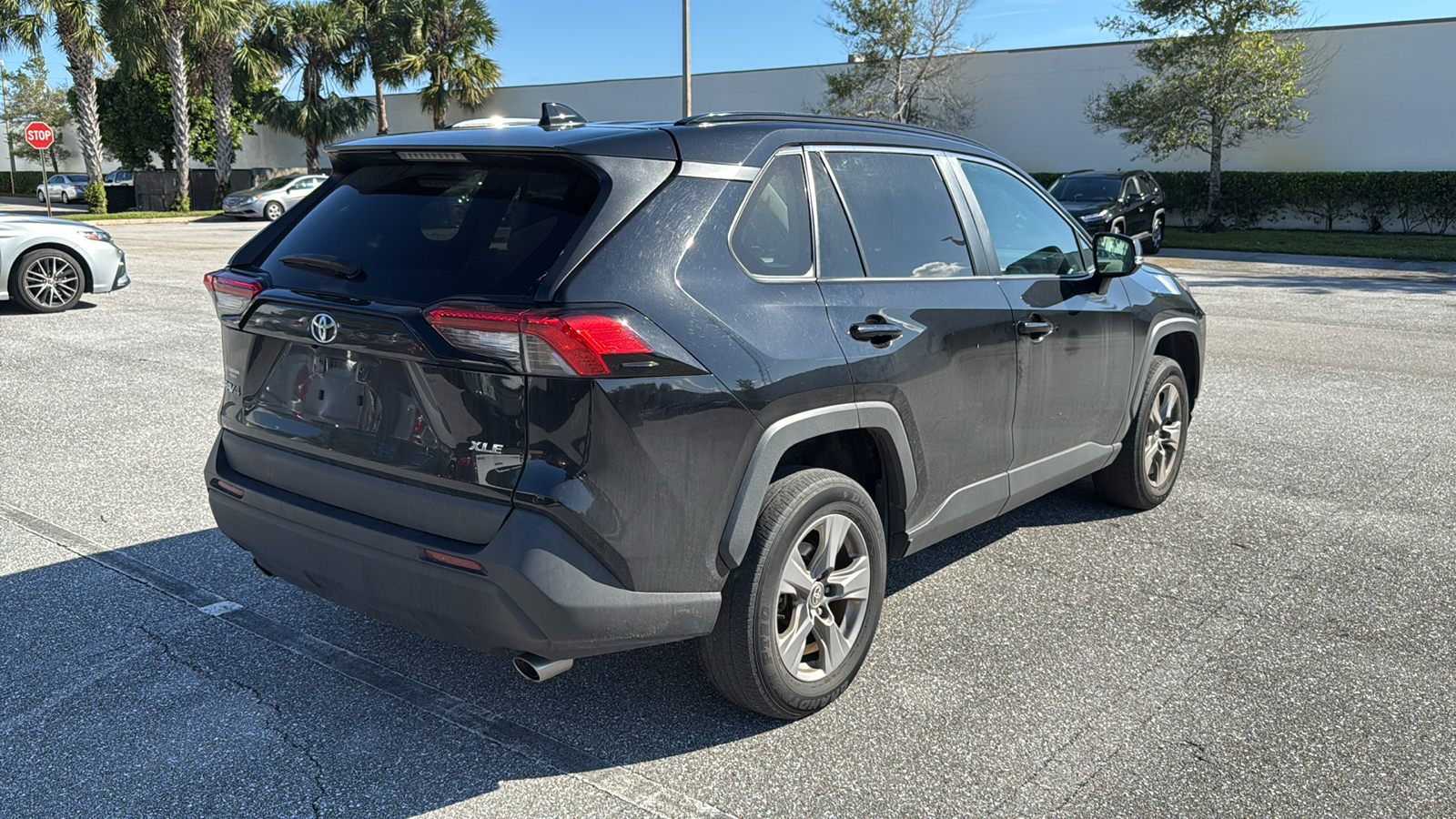 2022 Toyota RAV4 XLE 9