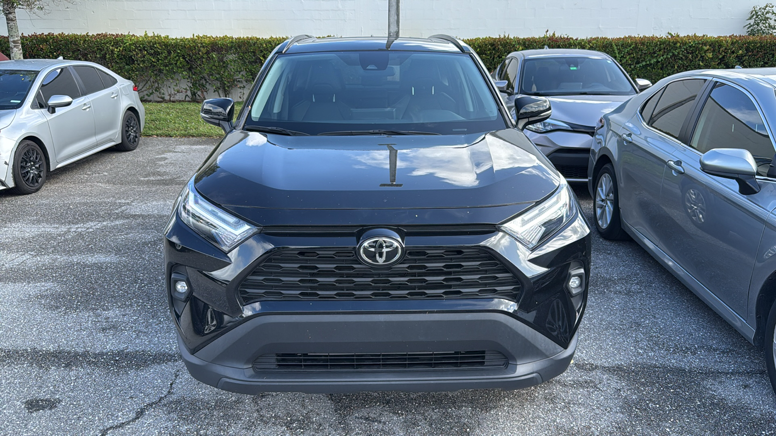 2022 Toyota RAV4 XLE Premium 2