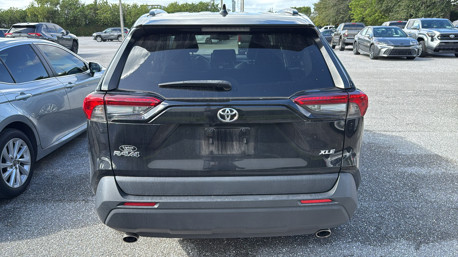 2022 Toyota RAV4 XLE Premium 5