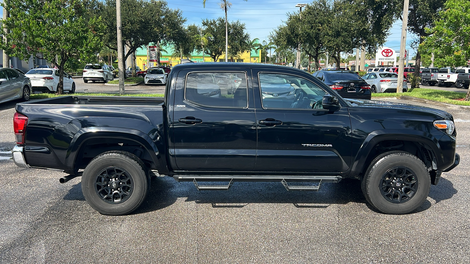 2022 Toyota Tacoma SR5 10