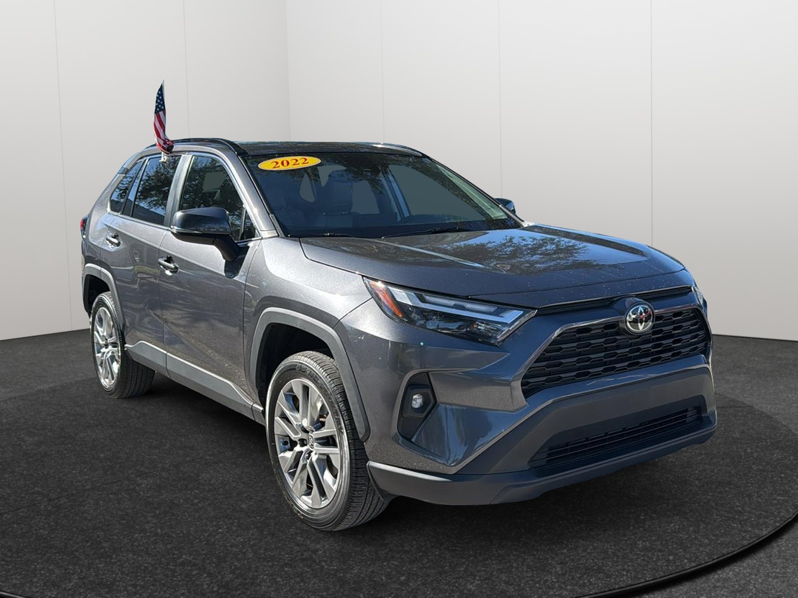 2022 Toyota RAV4 XLE Premium 1