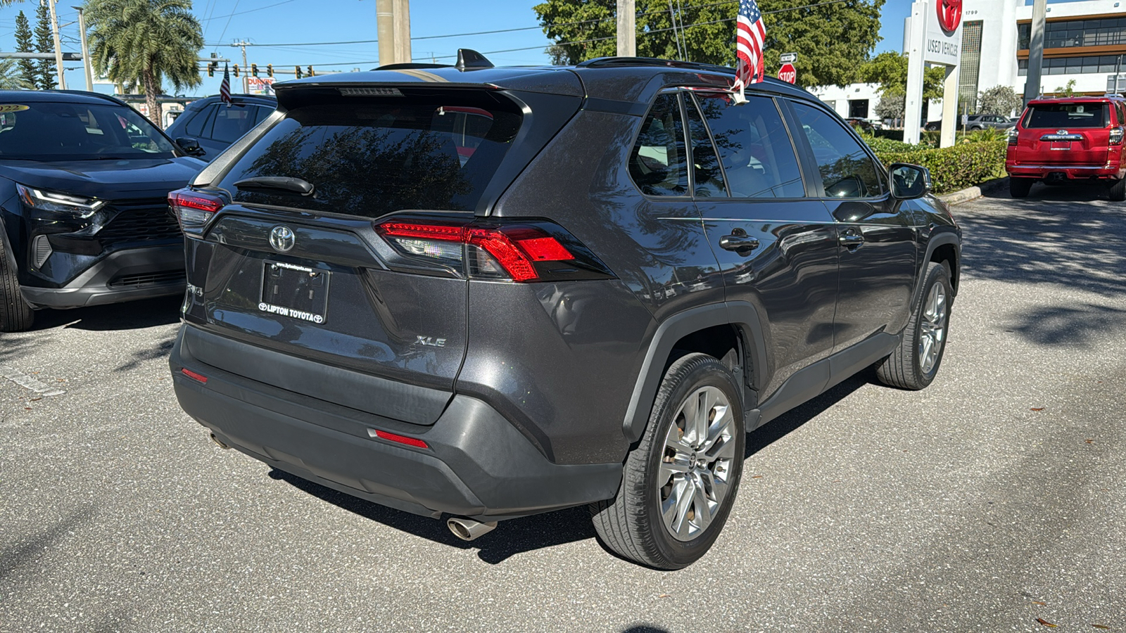 2022 Toyota RAV4 XLE Premium 10