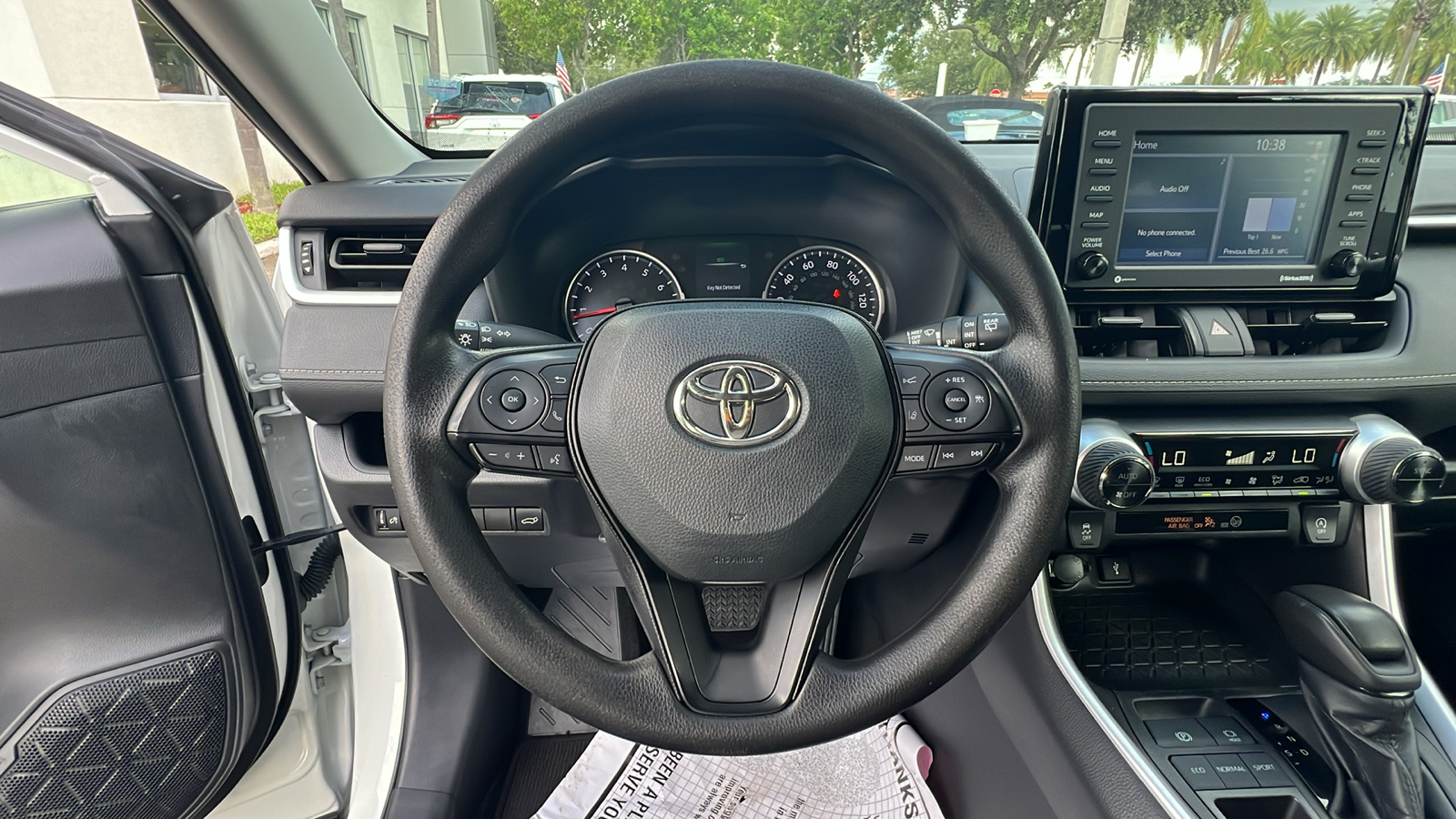 2022 Toyota RAV4 XLE 21