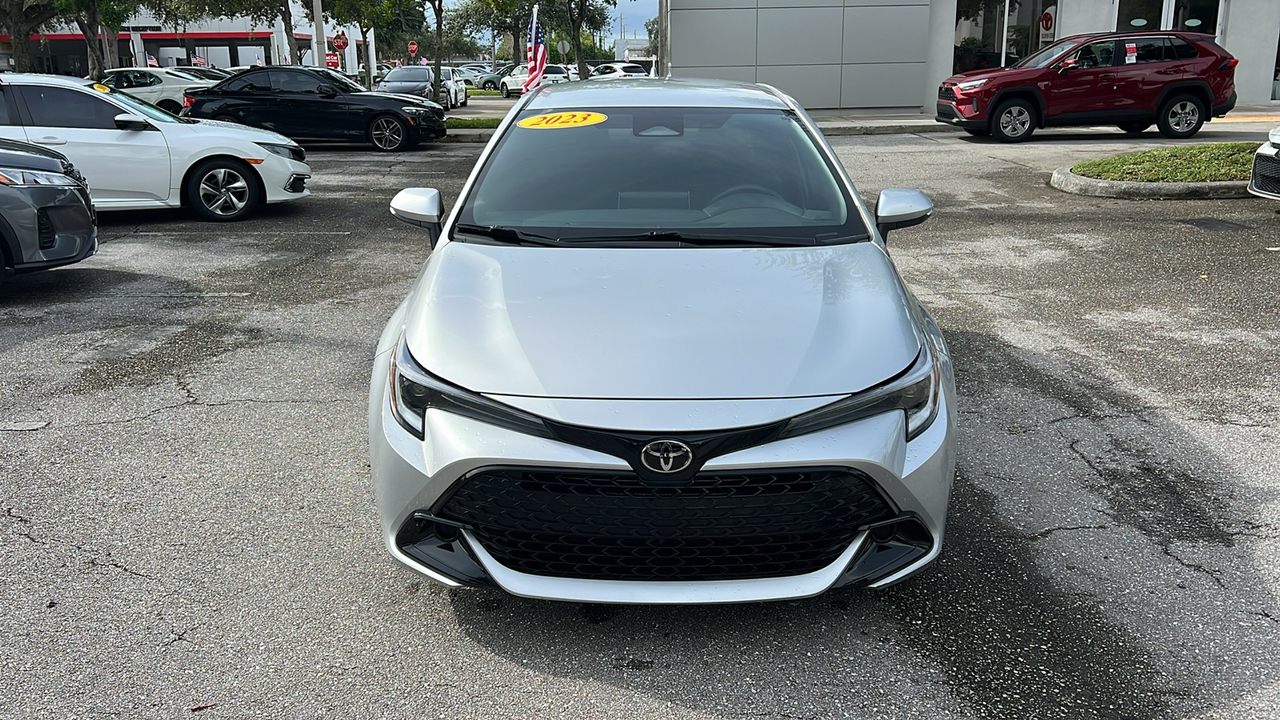 2023 Toyota Corolla Hatchback SE 2