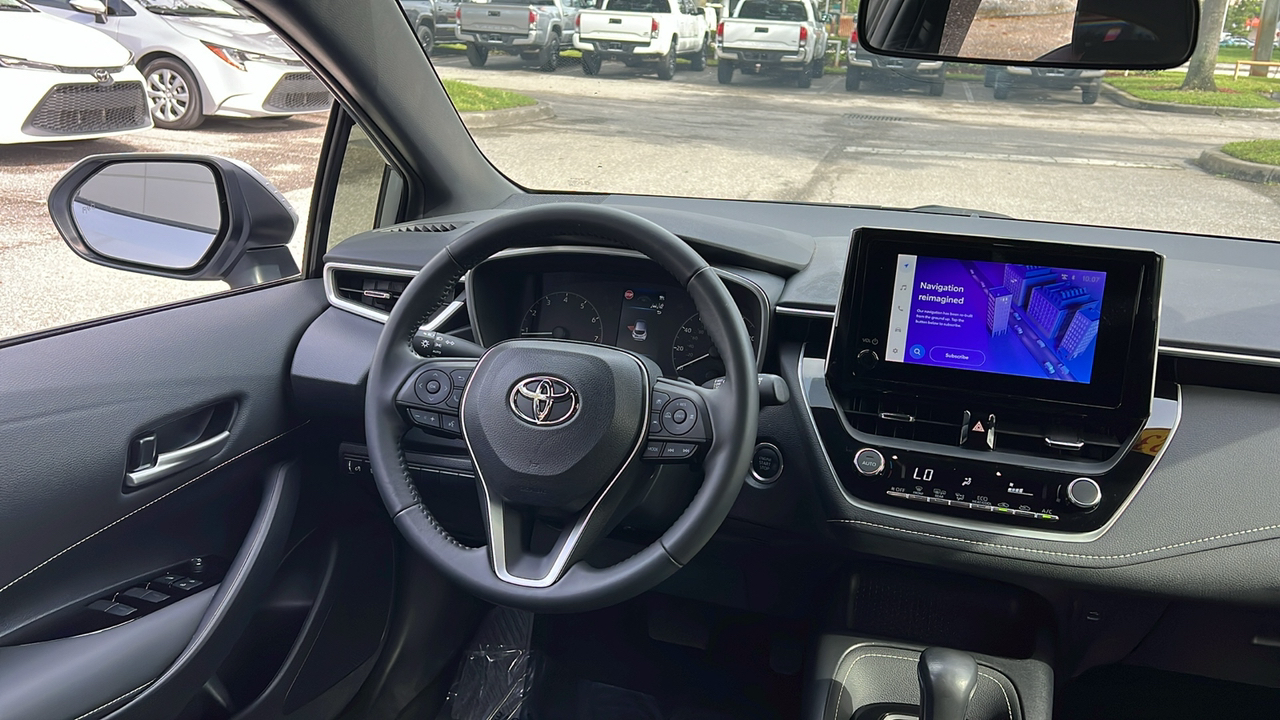 2023 Toyota Corolla Hatchback SE 14