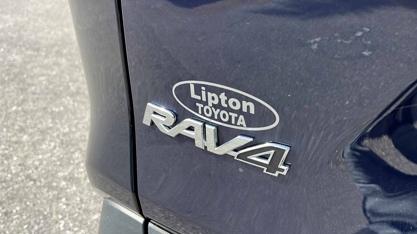 2022 Toyota RAV4 XLE 7