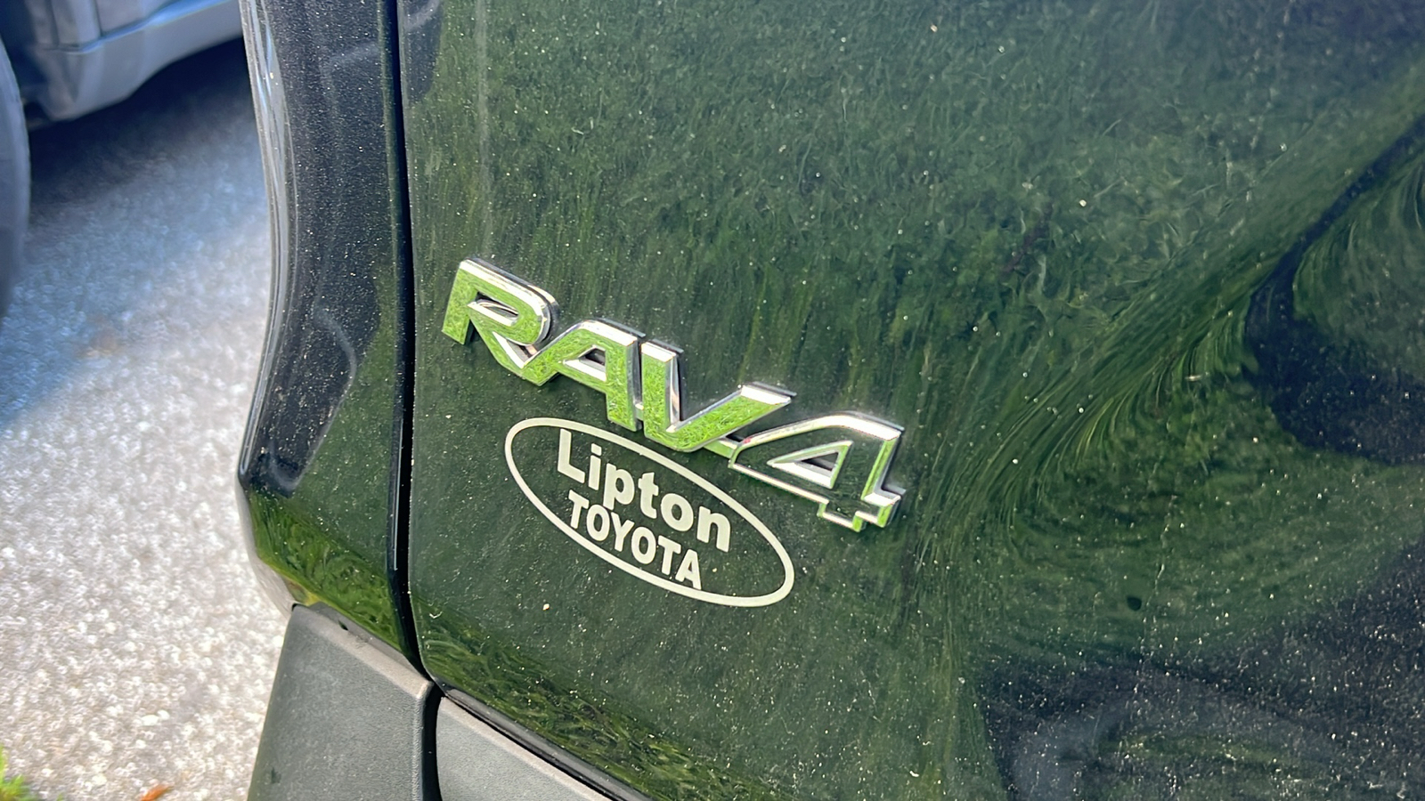 2022 Toyota RAV4 LE 5