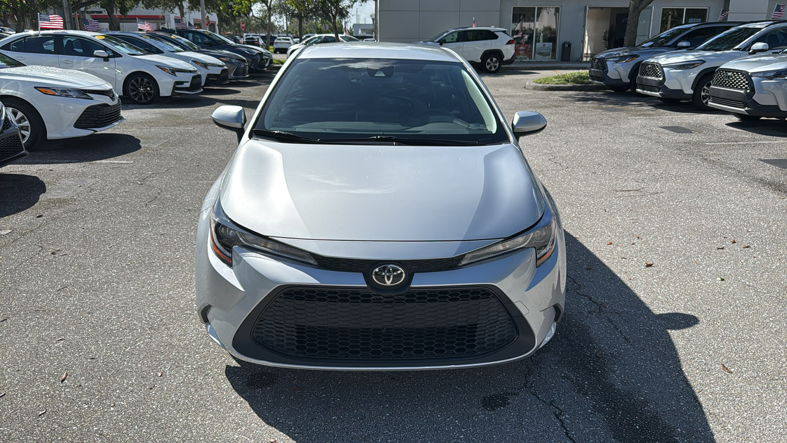 2022 Toyota Corolla LE 2