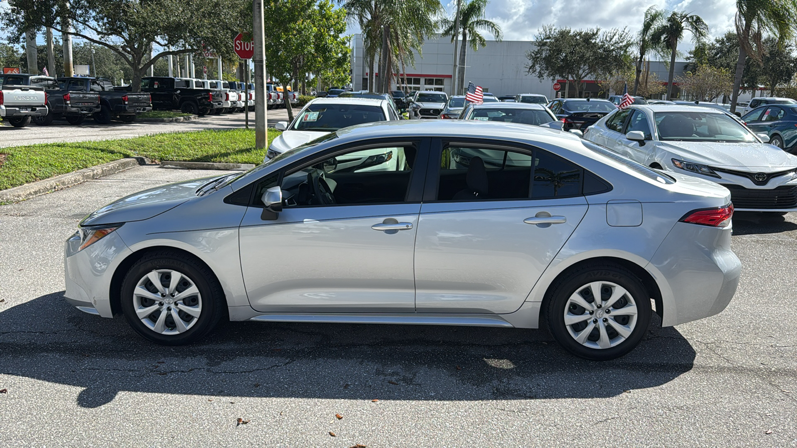 2022 Toyota Corolla LE 4