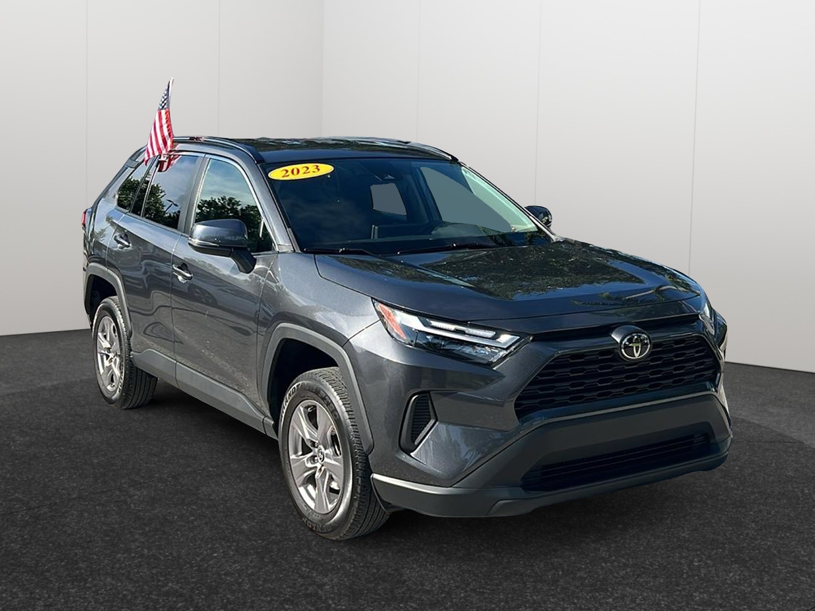 2023 Toyota RAV4 XLE 1