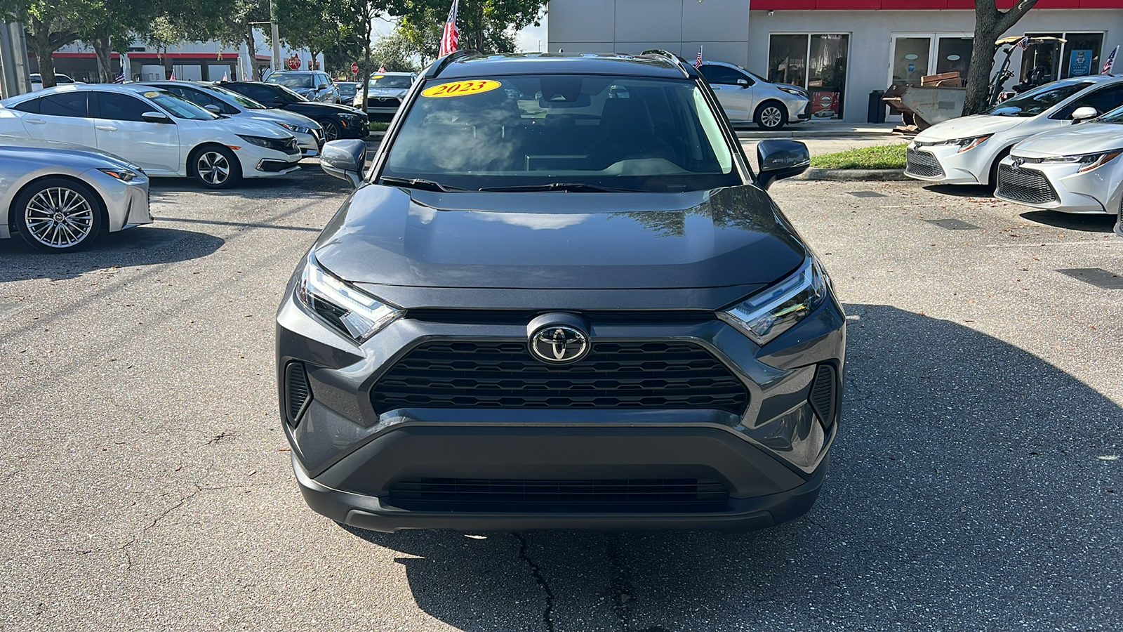 2023 Toyota RAV4 XLE 2