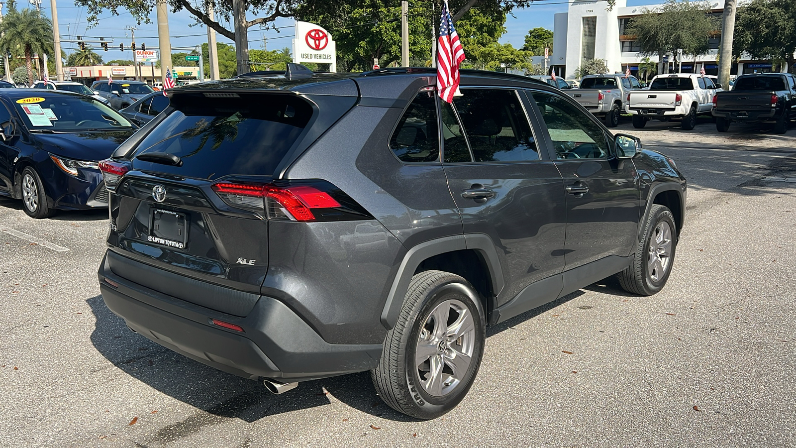 2023 Toyota RAV4 XLE 10