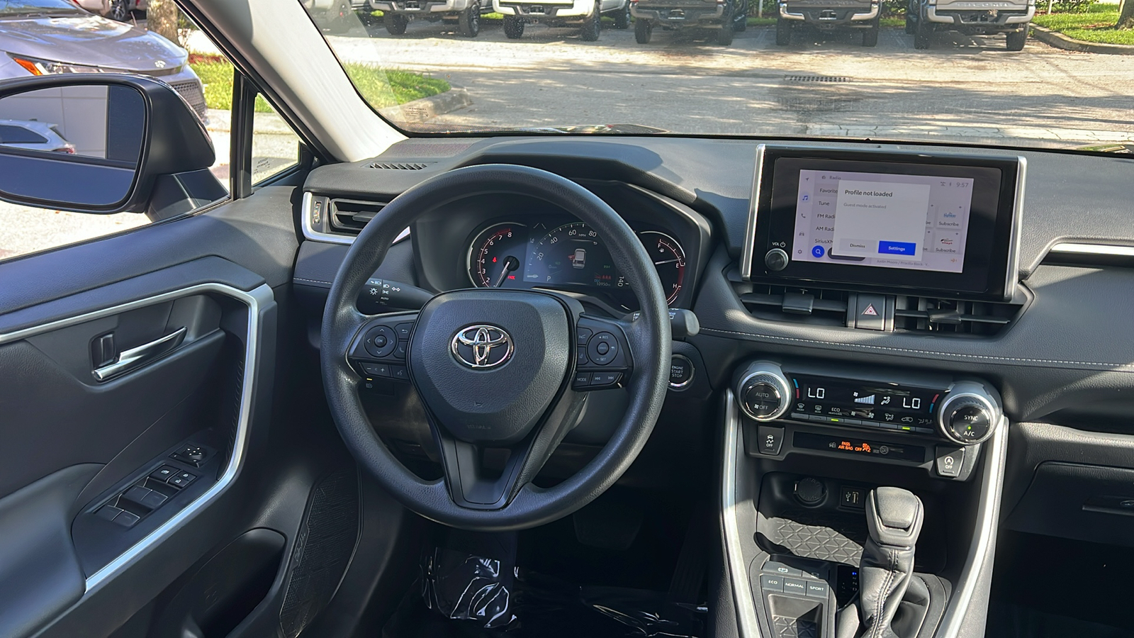 2023 Toyota RAV4 XLE 14