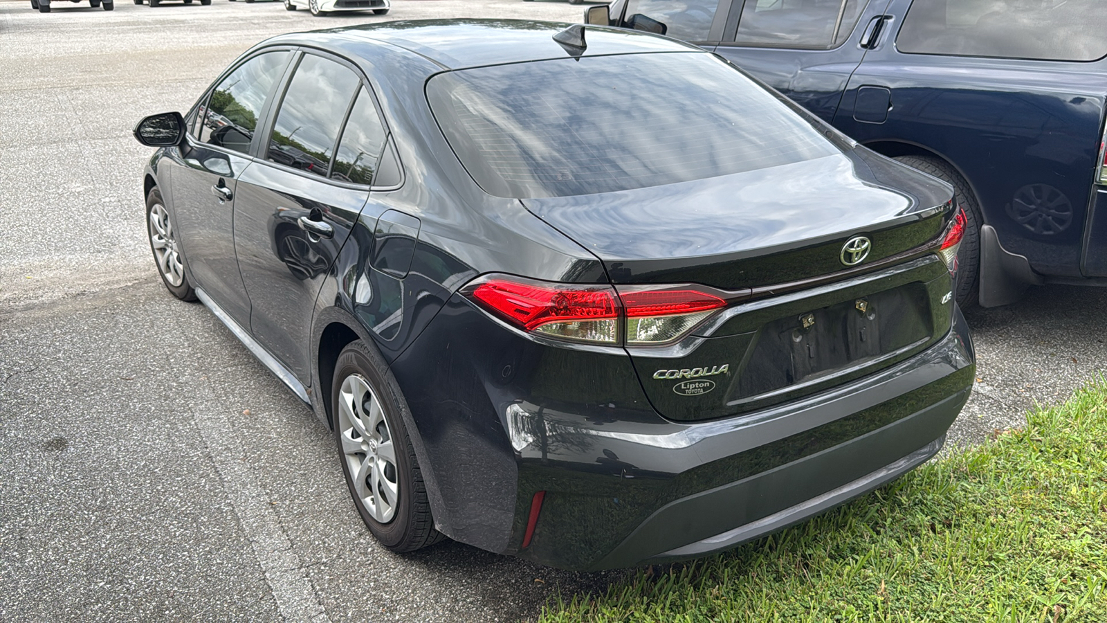 2022 Toyota Corolla LE 4