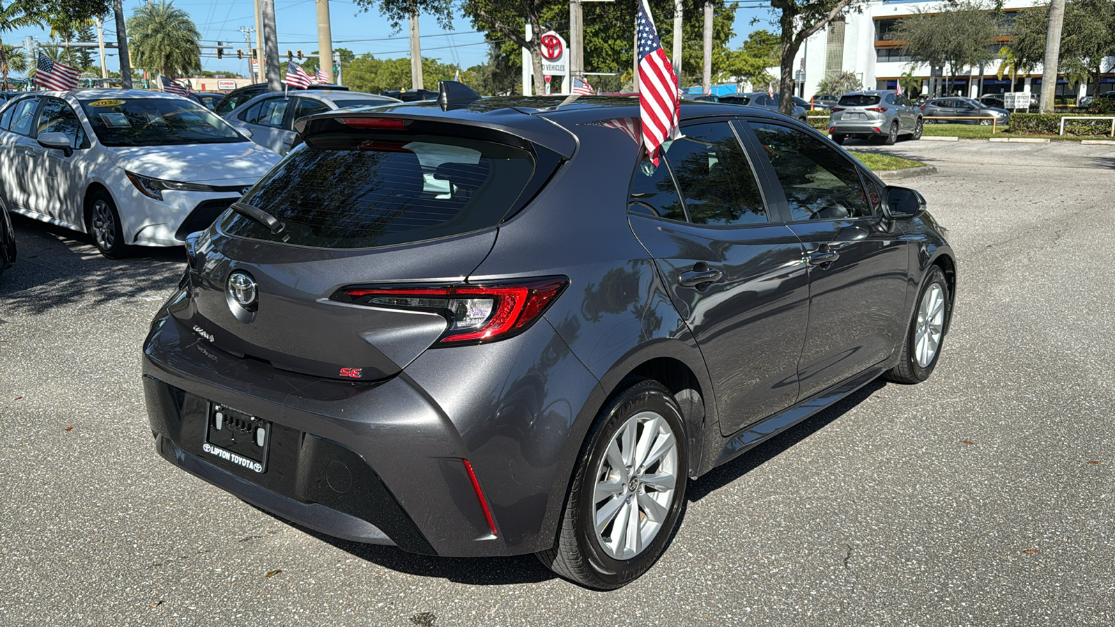 2024 Toyota Corolla Hatchback SE 10