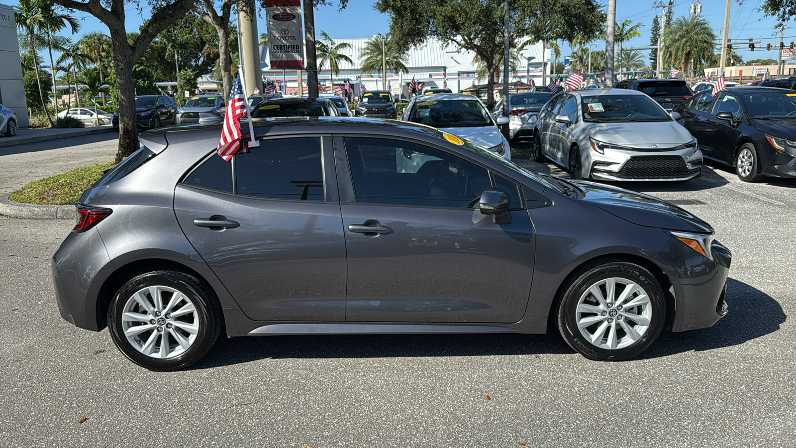 2024 Toyota Corolla Hatchback SE 11