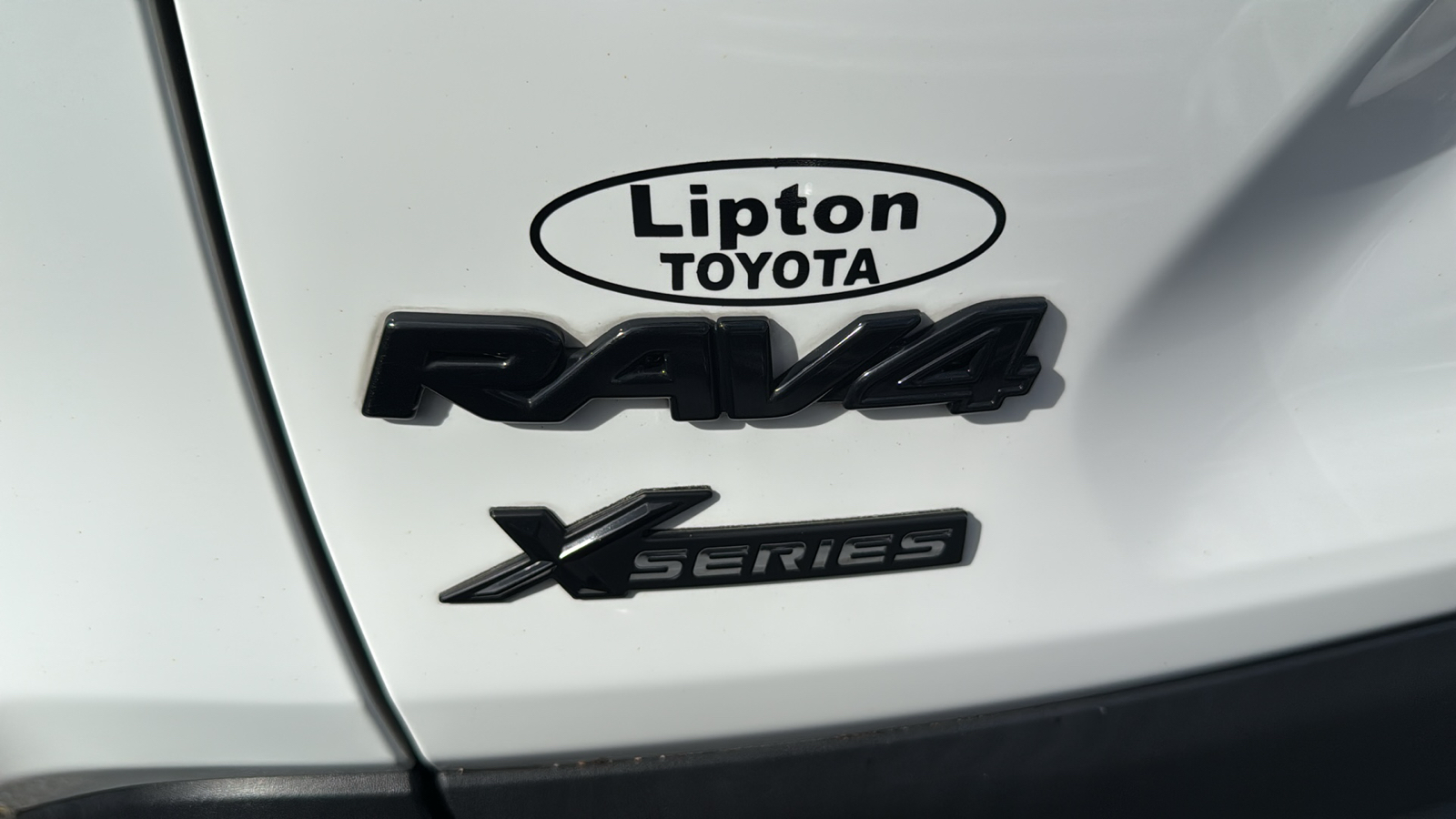 2022 Toyota RAV4 XLE 5