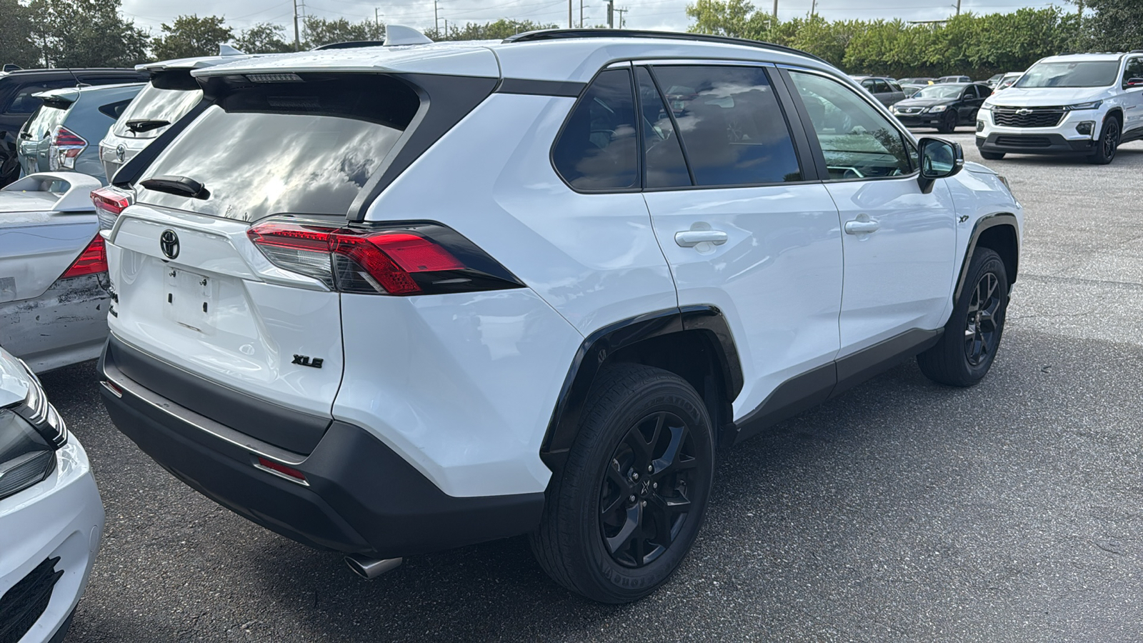 2022 Toyota RAV4 XLE 7