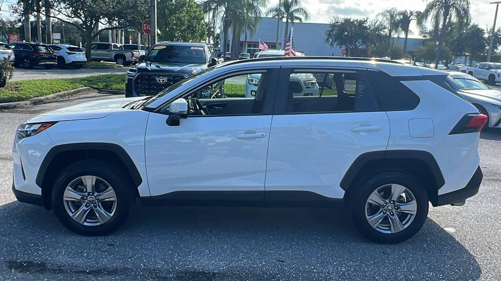 2022 Toyota RAV4 XLE 4