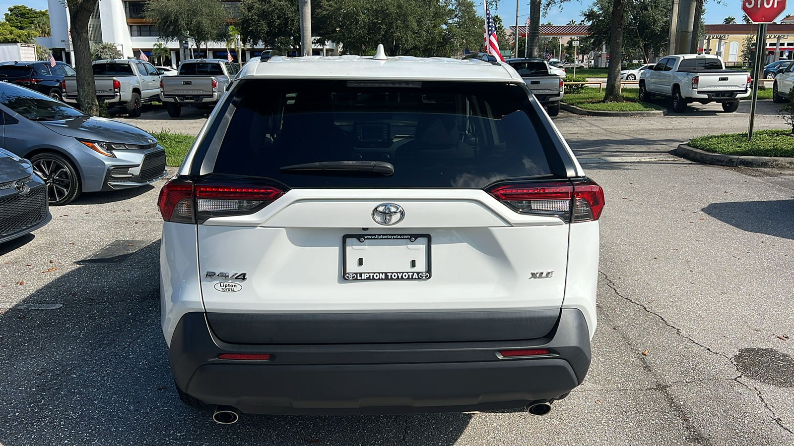 2022 Toyota RAV4 XLE 6