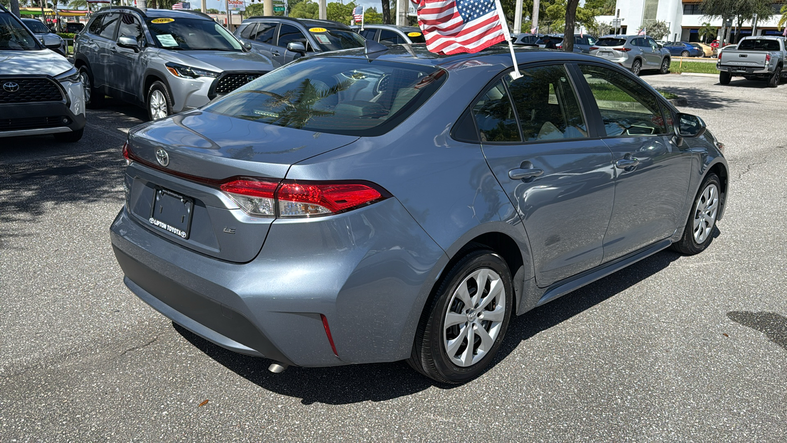 2022 Toyota Corolla LE 10