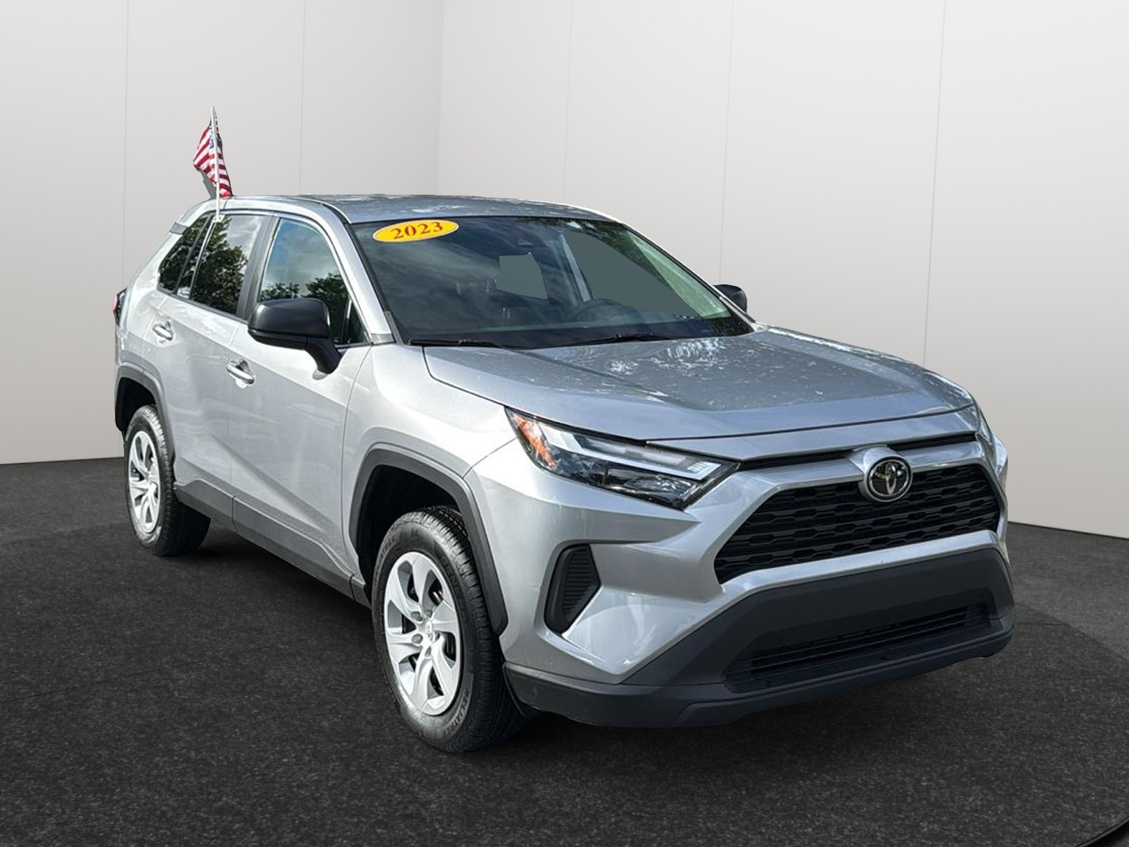 2023 Toyota RAV4 LE 1