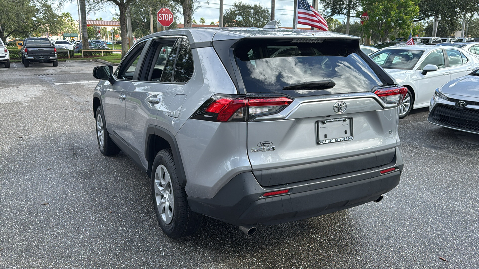 2023 Toyota RAV4 LE 5