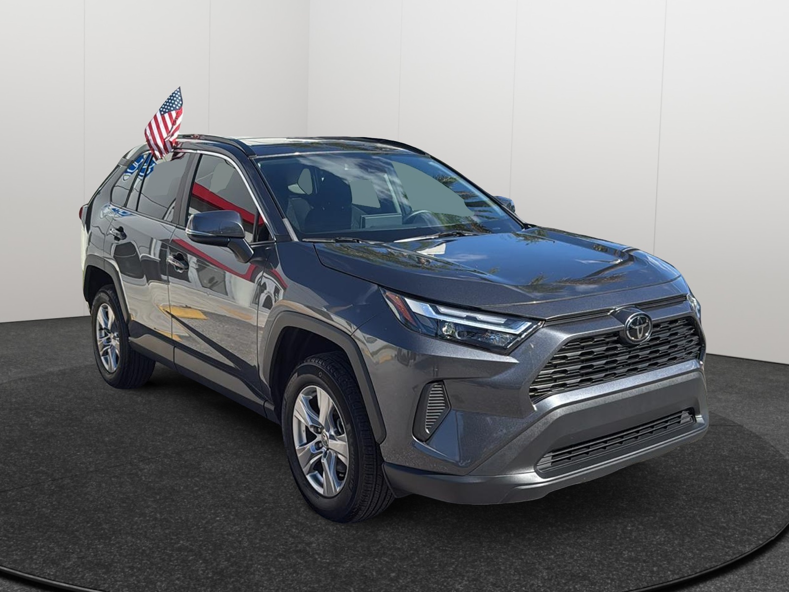 2023 Toyota RAV4 XLE 1