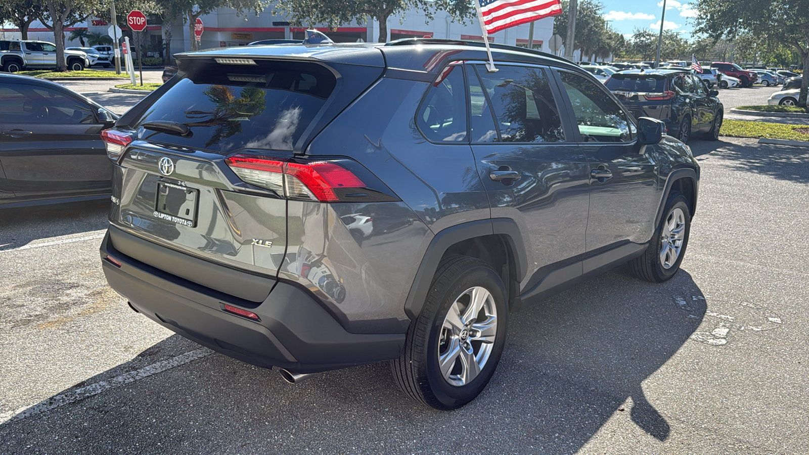 2023 Toyota RAV4 XLE 10