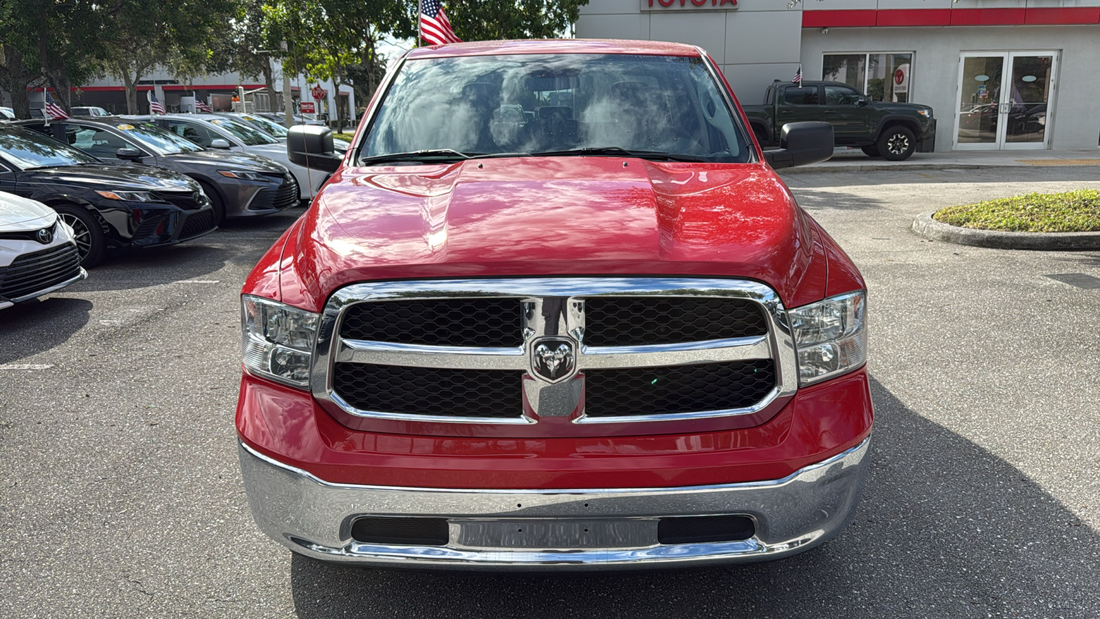 2022 Ram 1500 Classic SLT 2