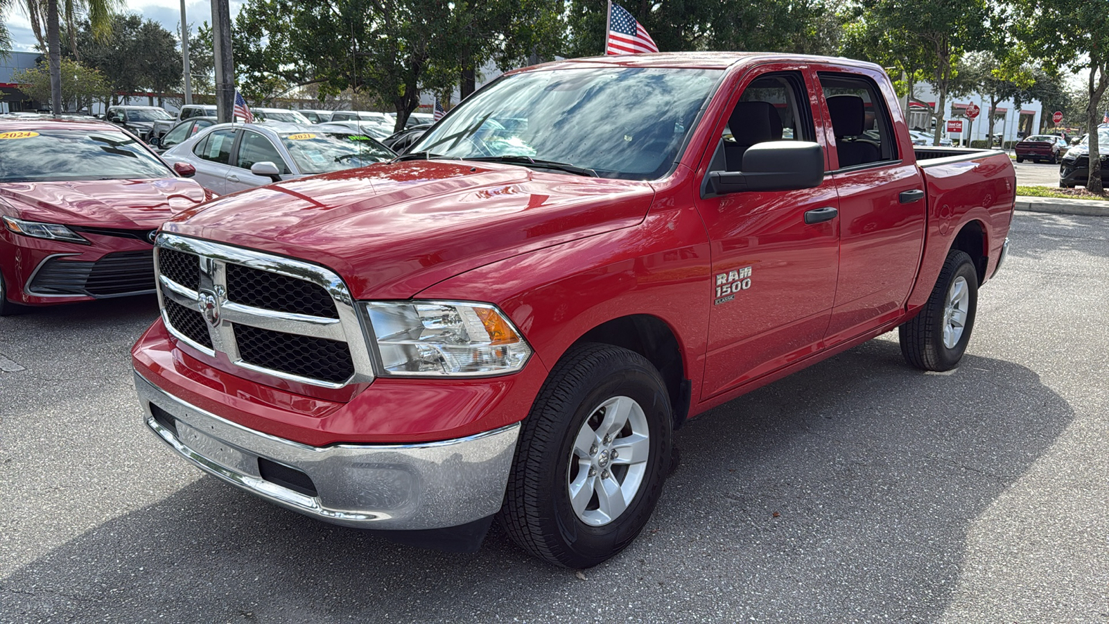 2022 Ram 1500 Classic SLT 3