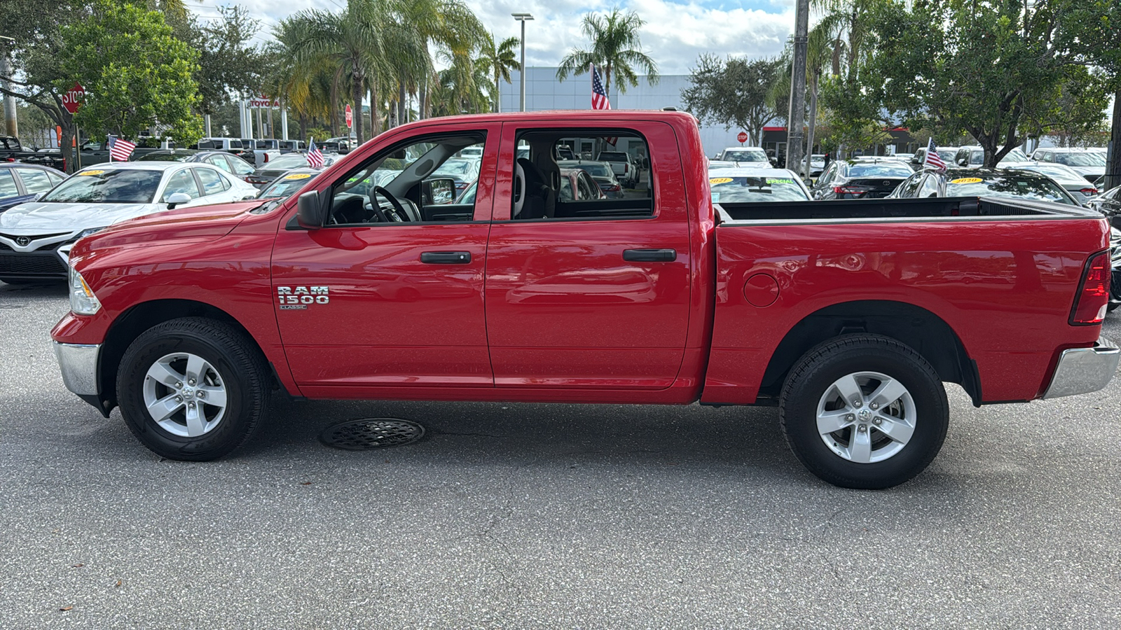 2022 Ram 1500 Classic SLT 4