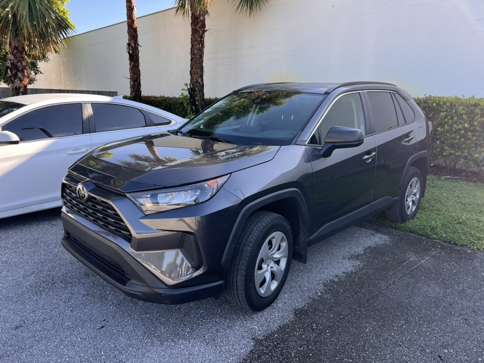 2021 Toyota RAV4 LE 3