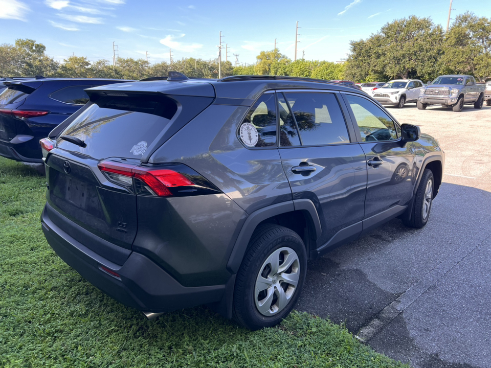 2021 Toyota RAV4 LE 9