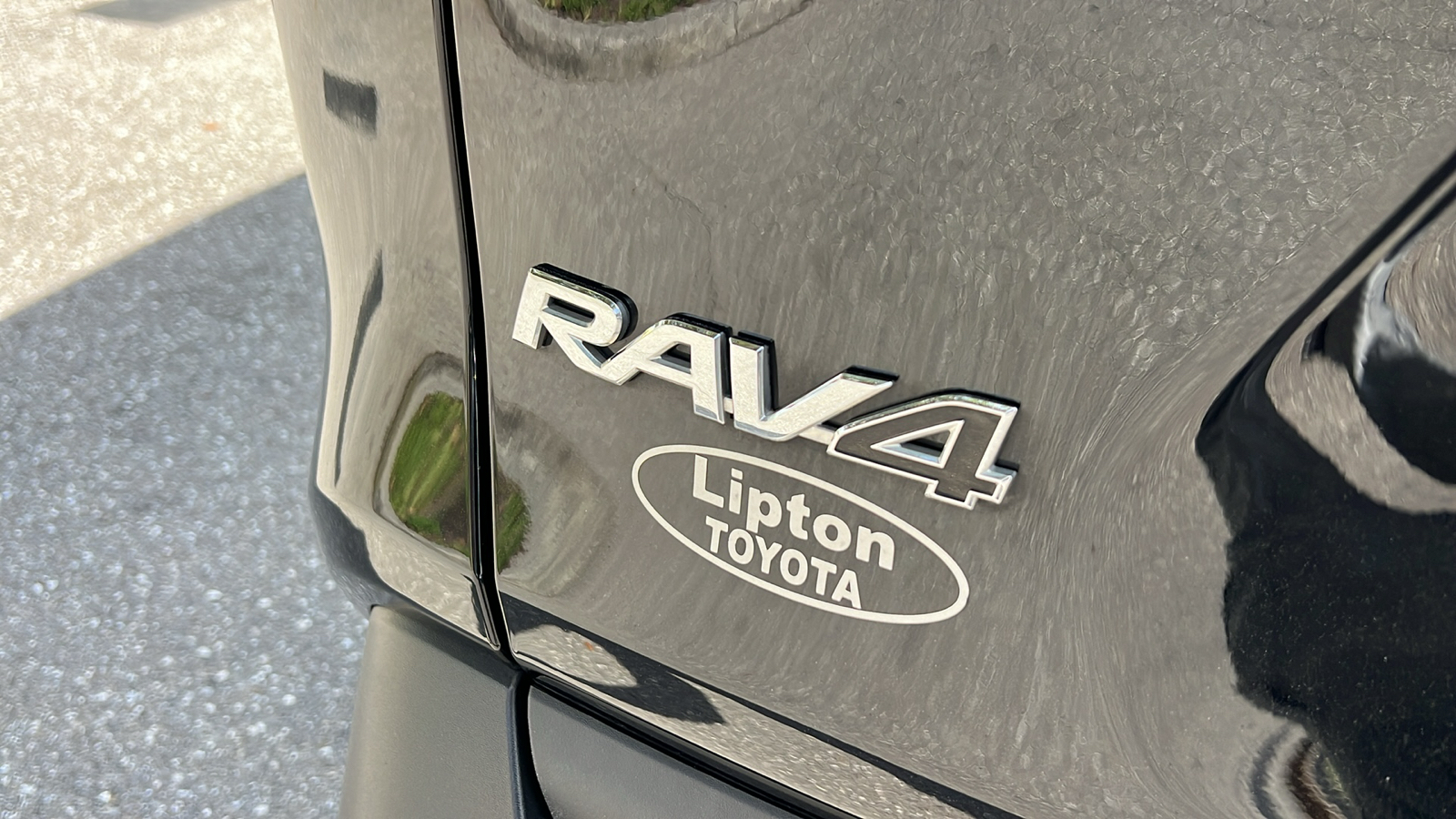 2022 Toyota RAV4 XLE 7