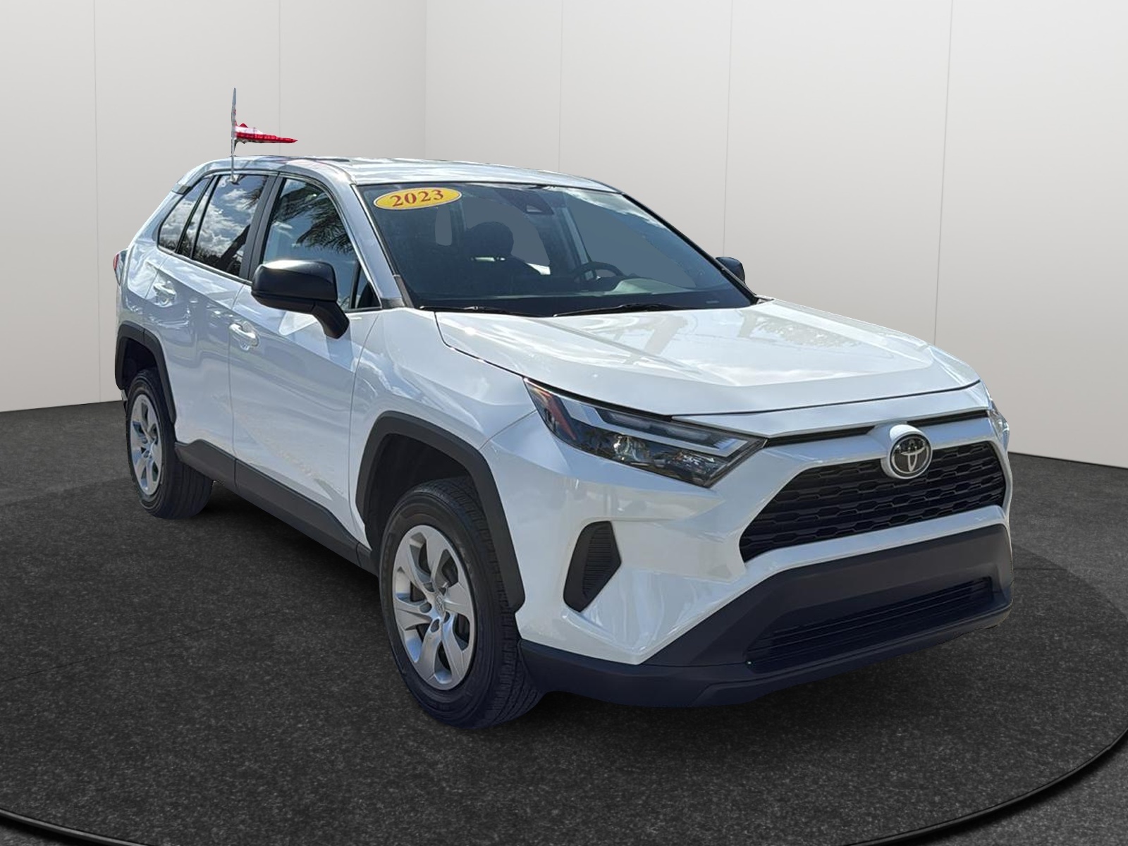 2023 Toyota RAV4 LE 1