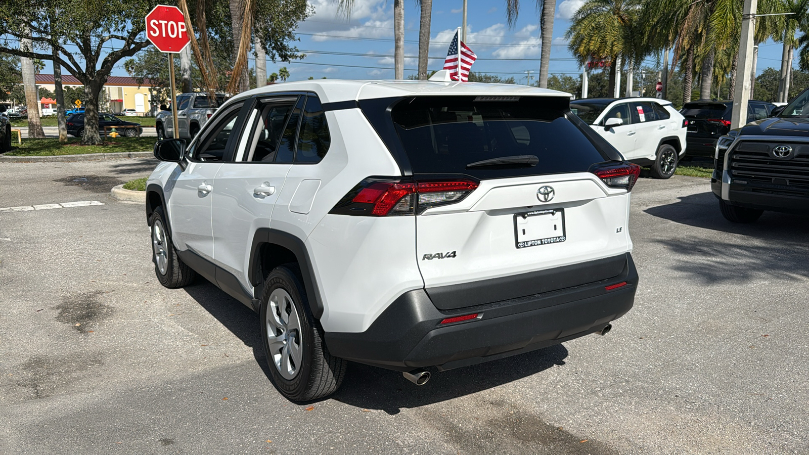 2023 Toyota RAV4 LE 5