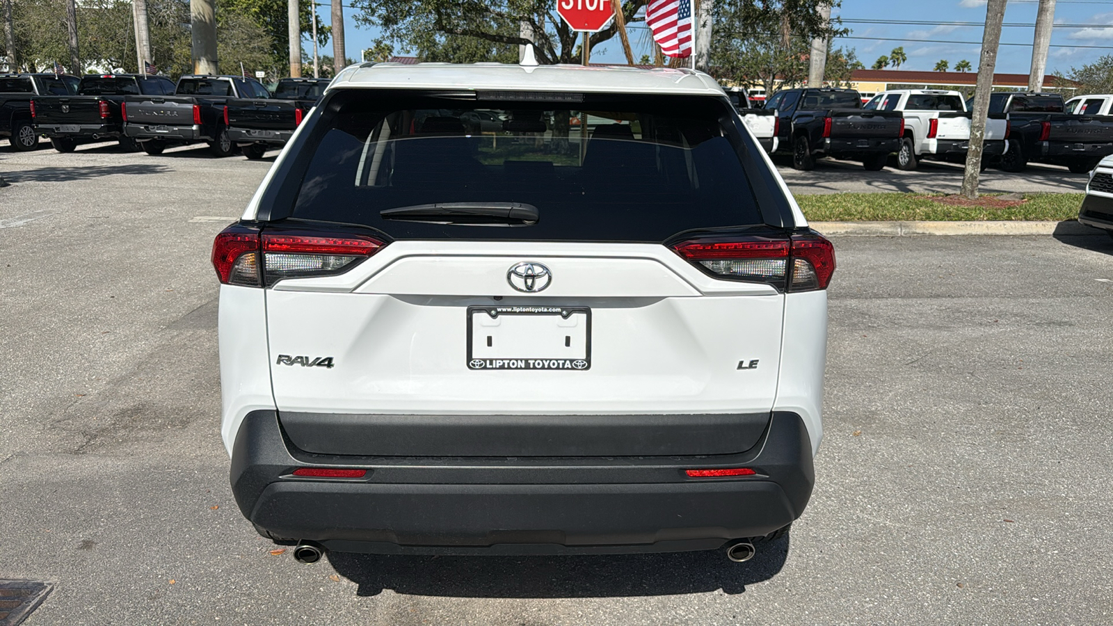 2023 Toyota RAV4 LE 6