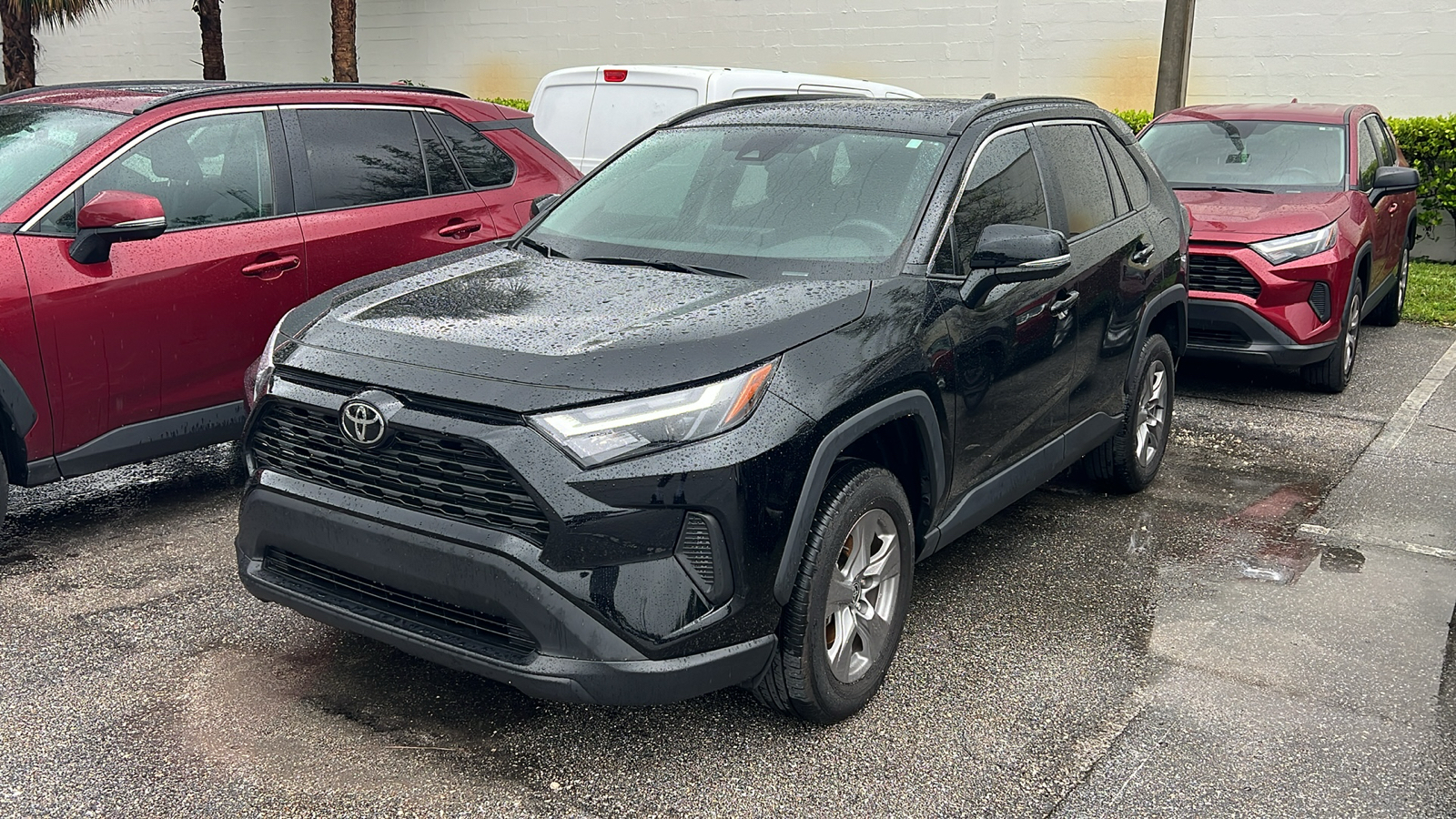 2023 Toyota RAV4 XLE 3