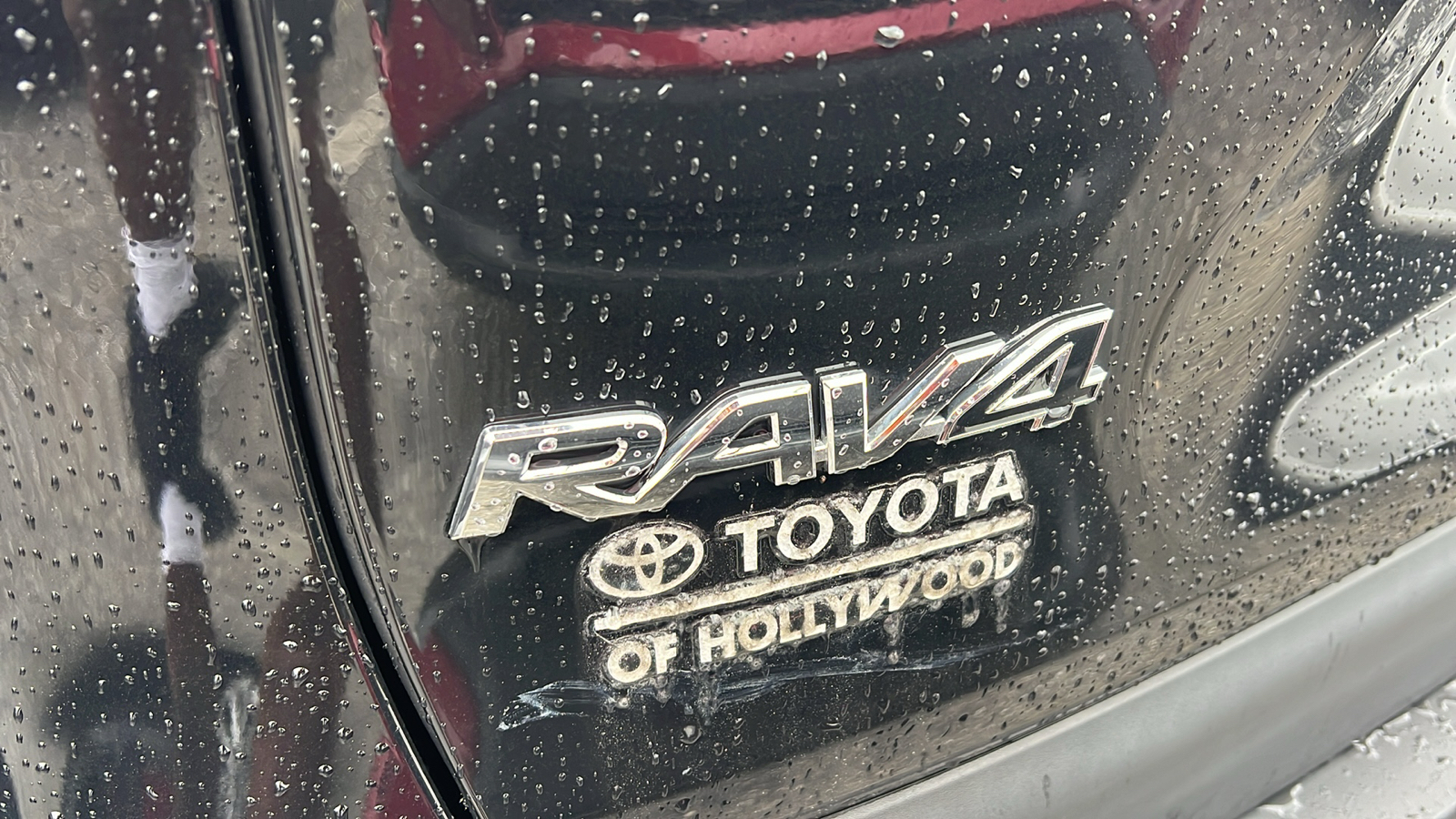 2023 Toyota RAV4 XLE 5