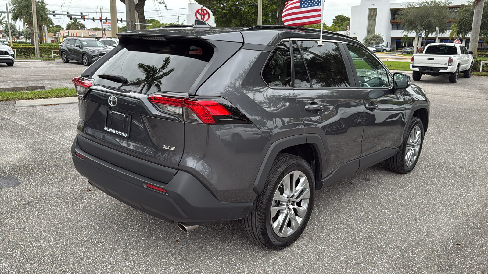 2023 Toyota RAV4 XLE Premium 10