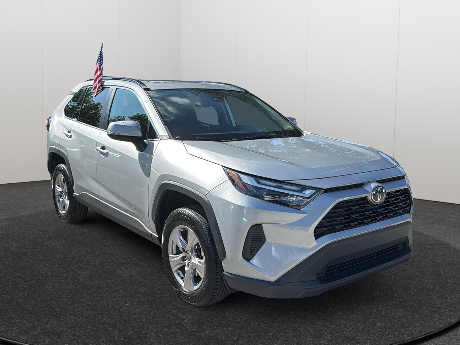 2023 Toyota RAV4 XLE 1