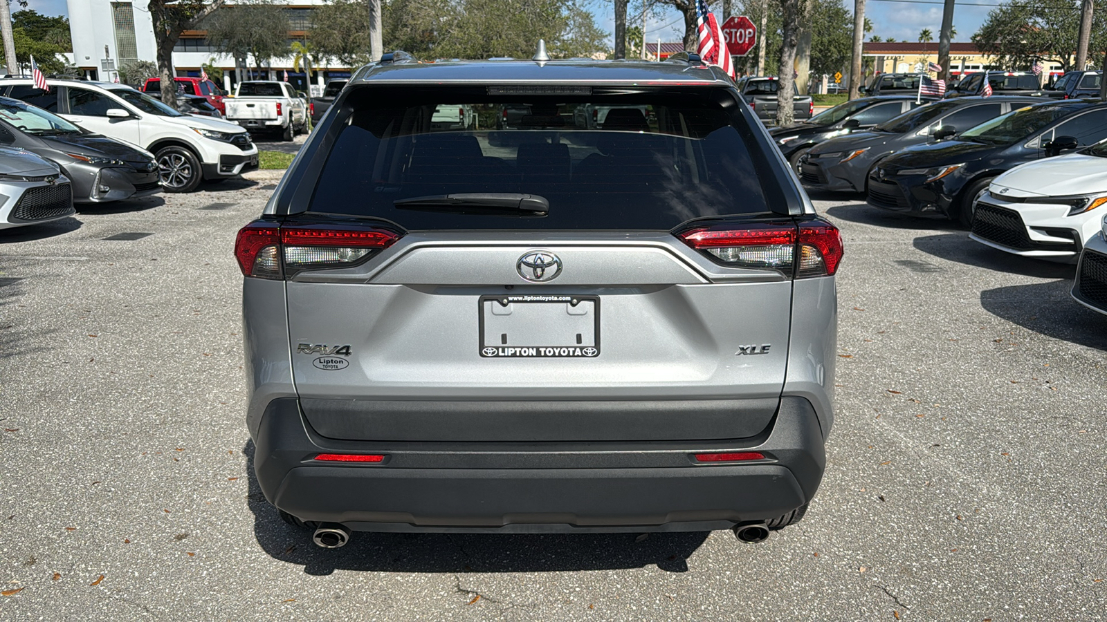 2023 Toyota RAV4 XLE 6